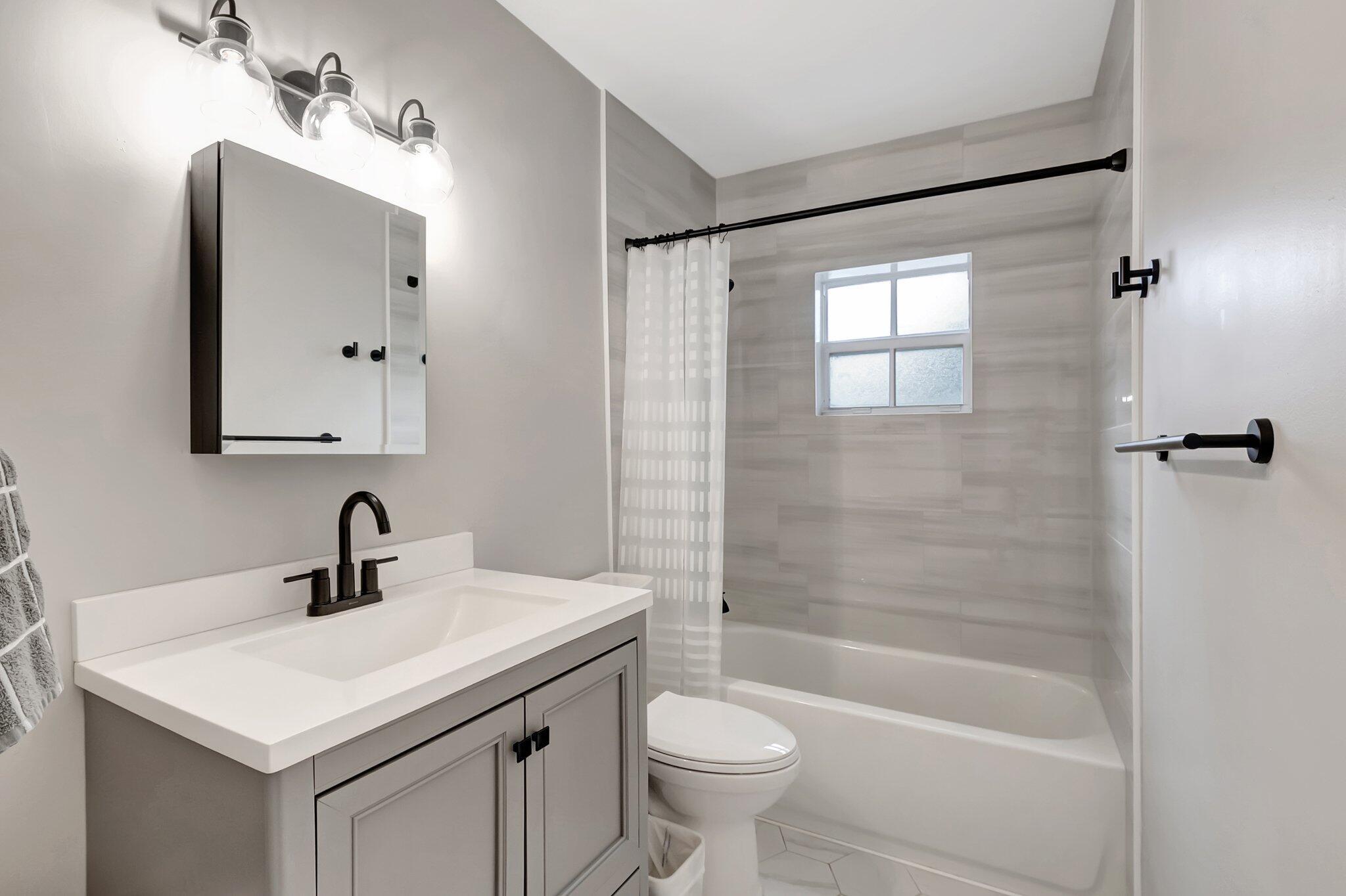 AMERICAN HOMES AT BOCA RATON 7 - Residential Lease