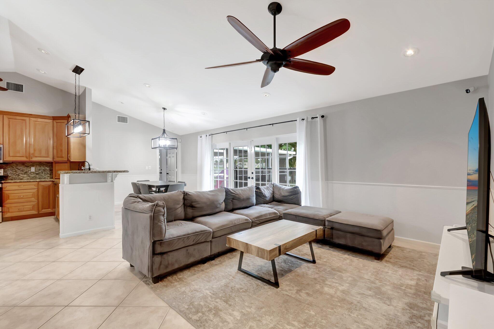AMERICAN HOMES AT BOCA RATON 7 - Residential Lease