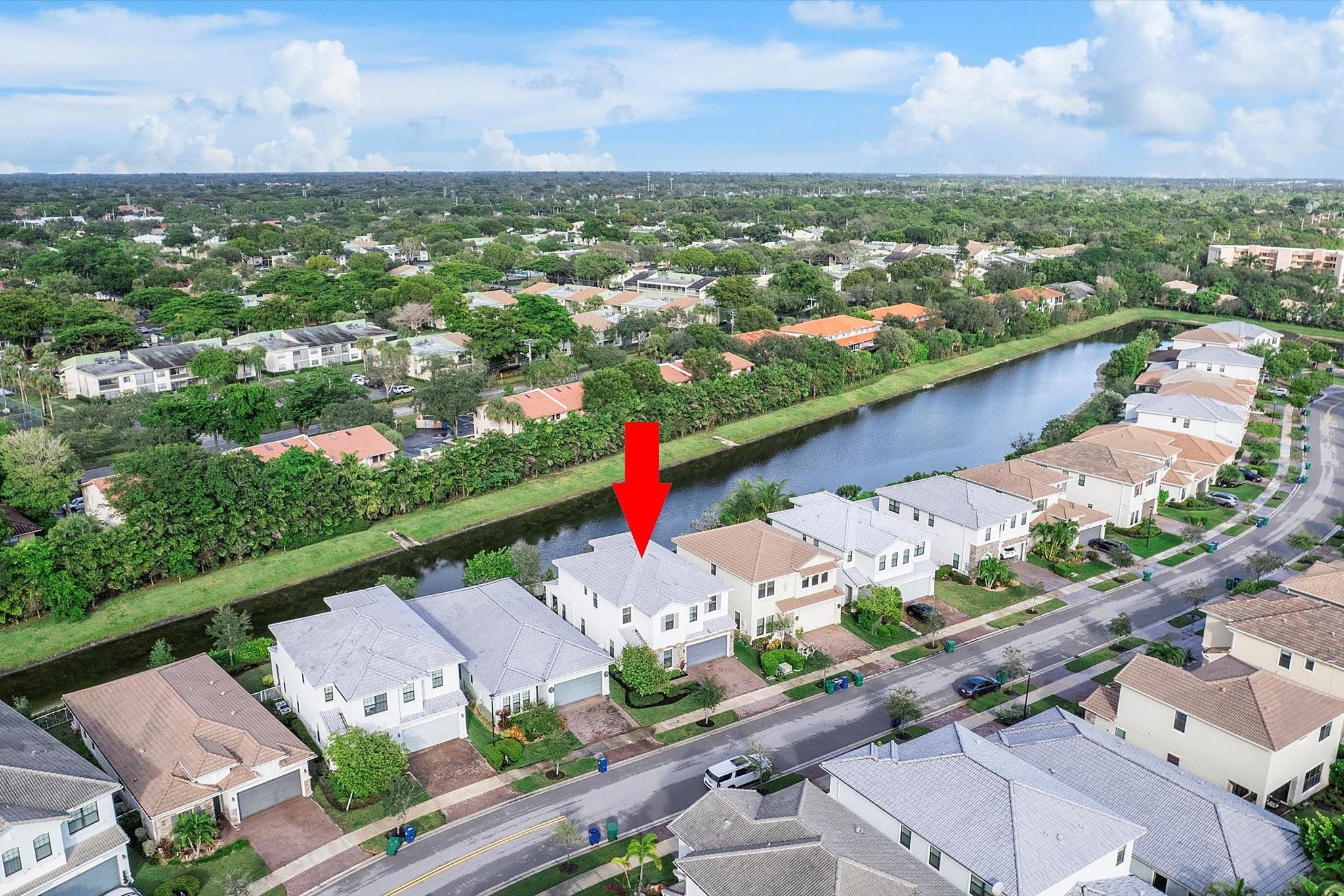 Coral Lago 182-31 B - Residential