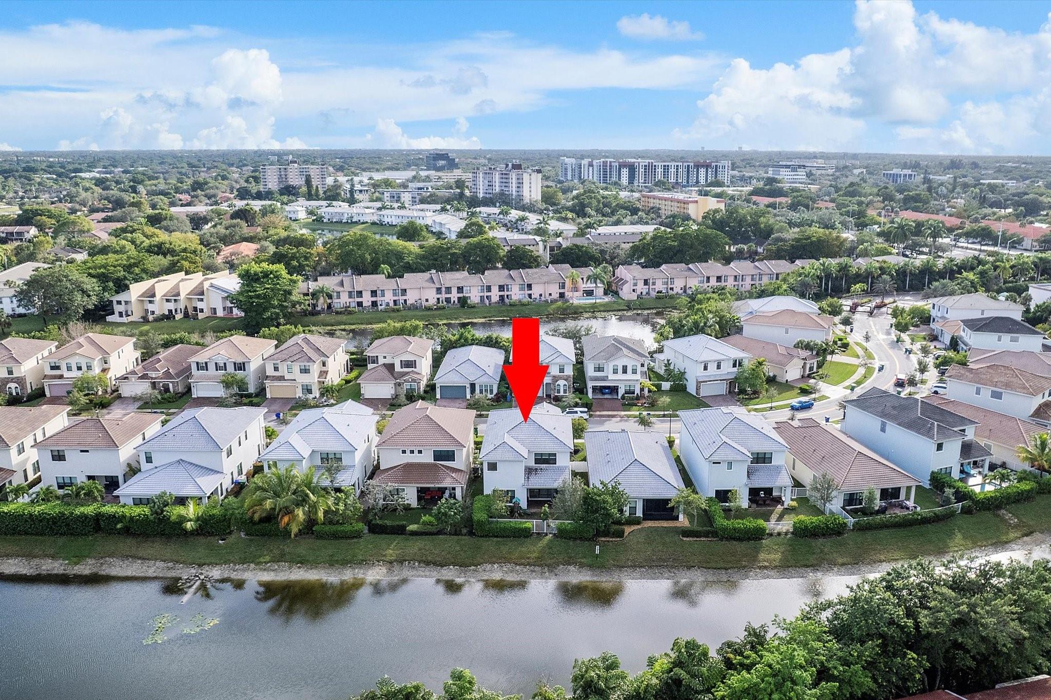 Coral Lago 182-31 B - Residential