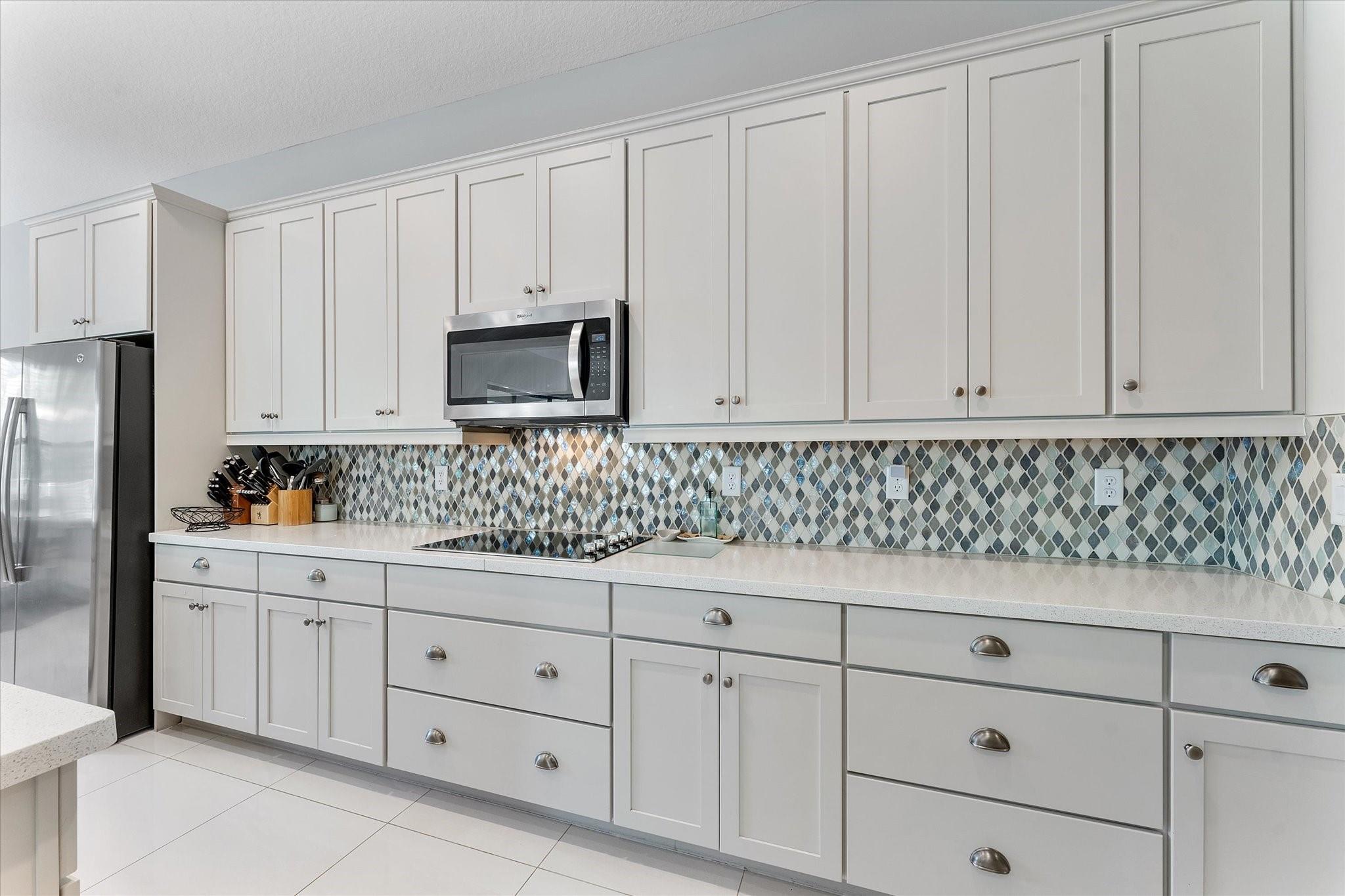 Coral Lago 182-31 B - Residential