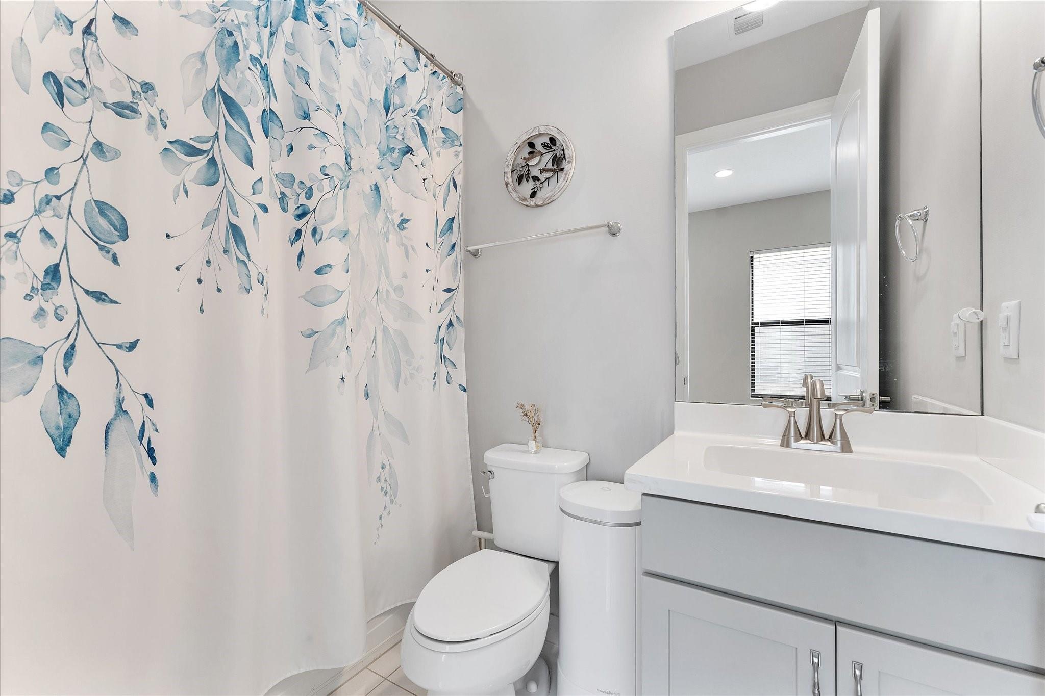 Coral Lago 182-31 B - Residential