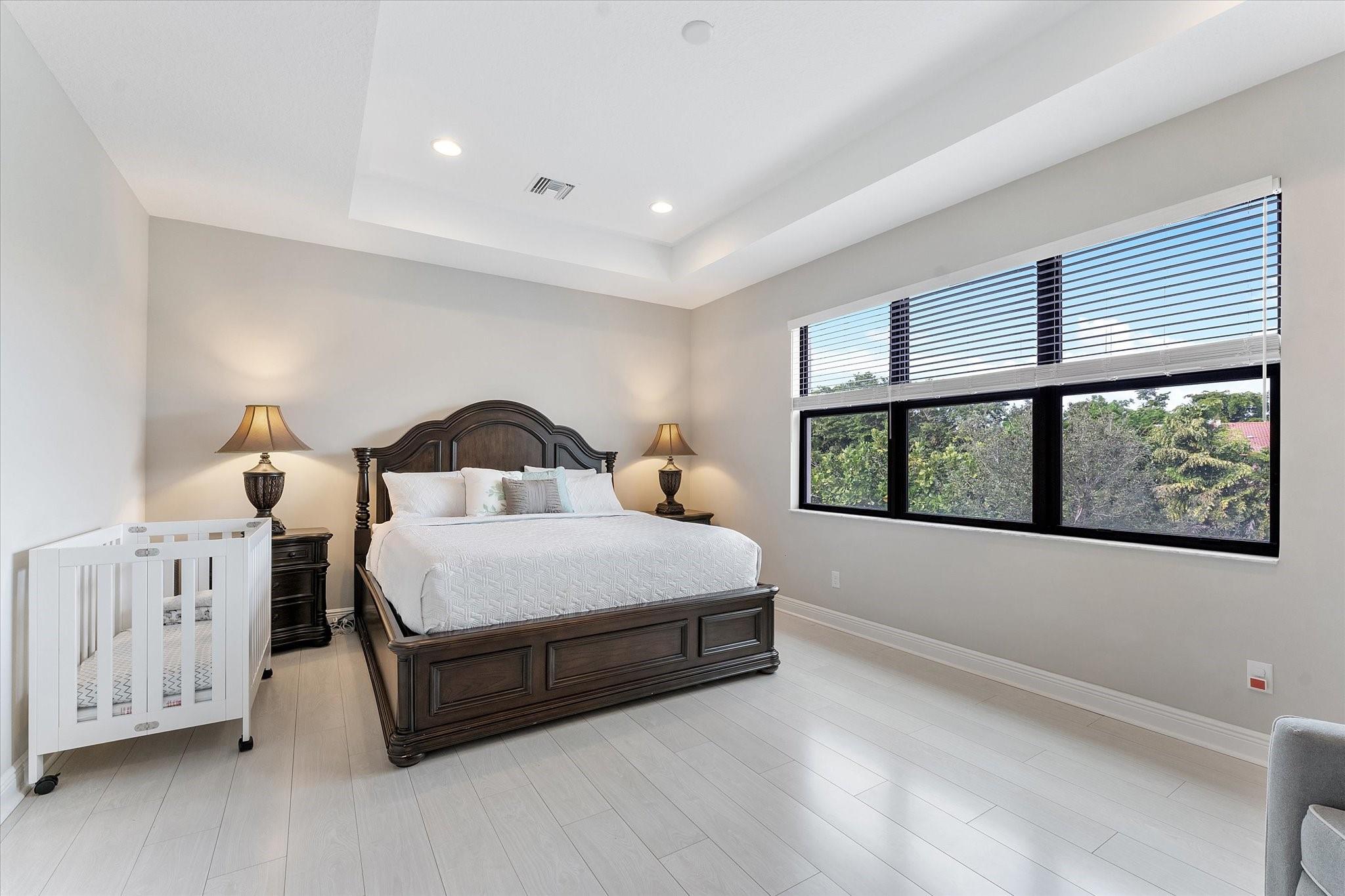 Coral Lago 182-31 B - Residential