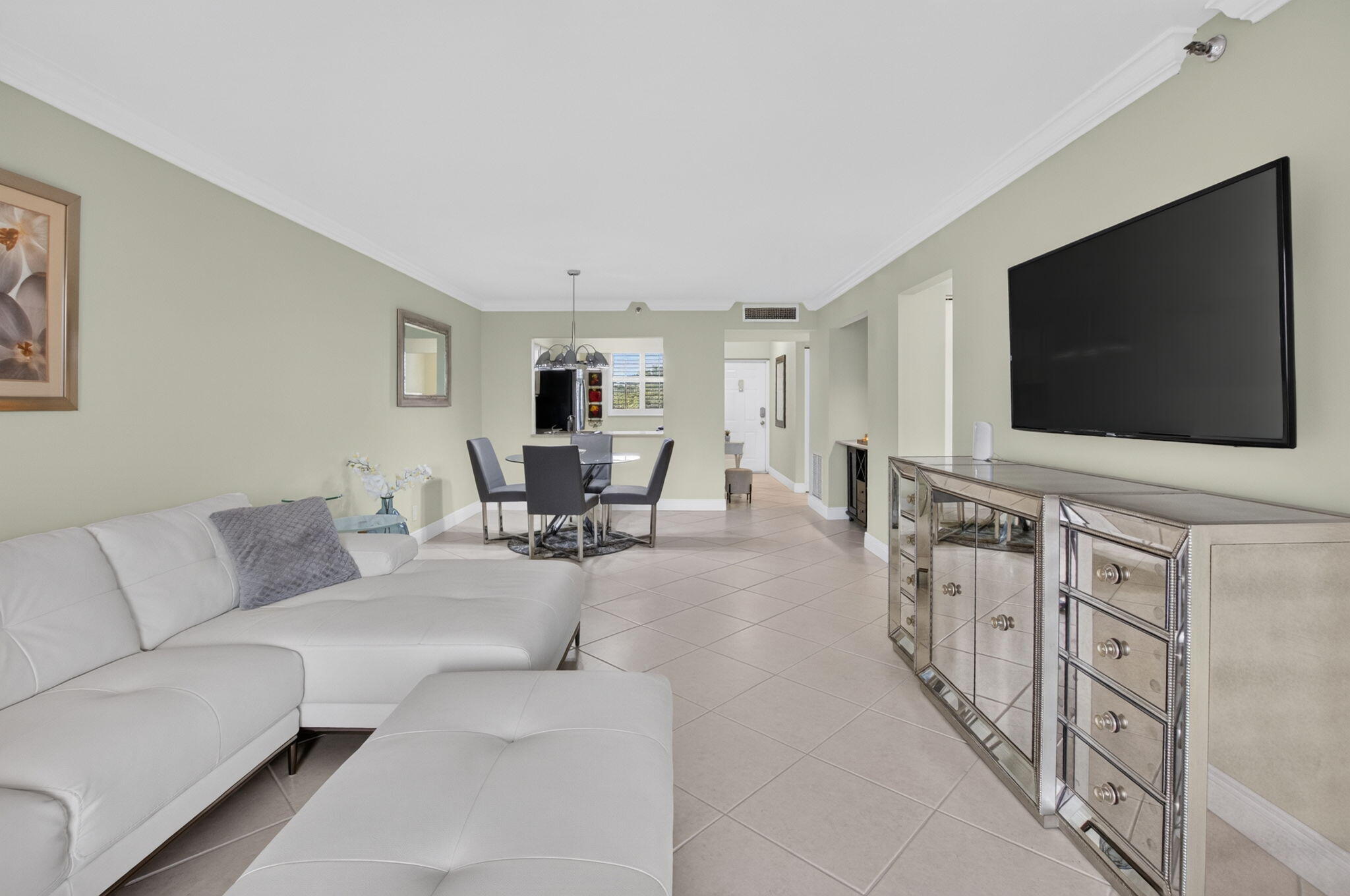 2070 Homewood Boulevard 5050