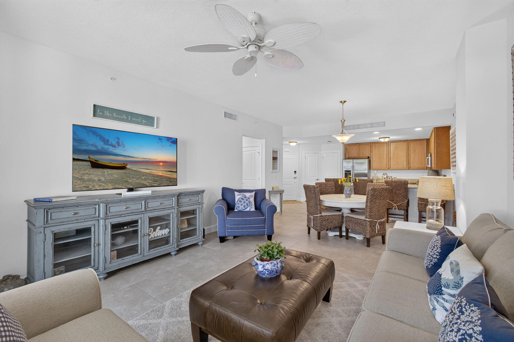 822 Bay Colony Drive S