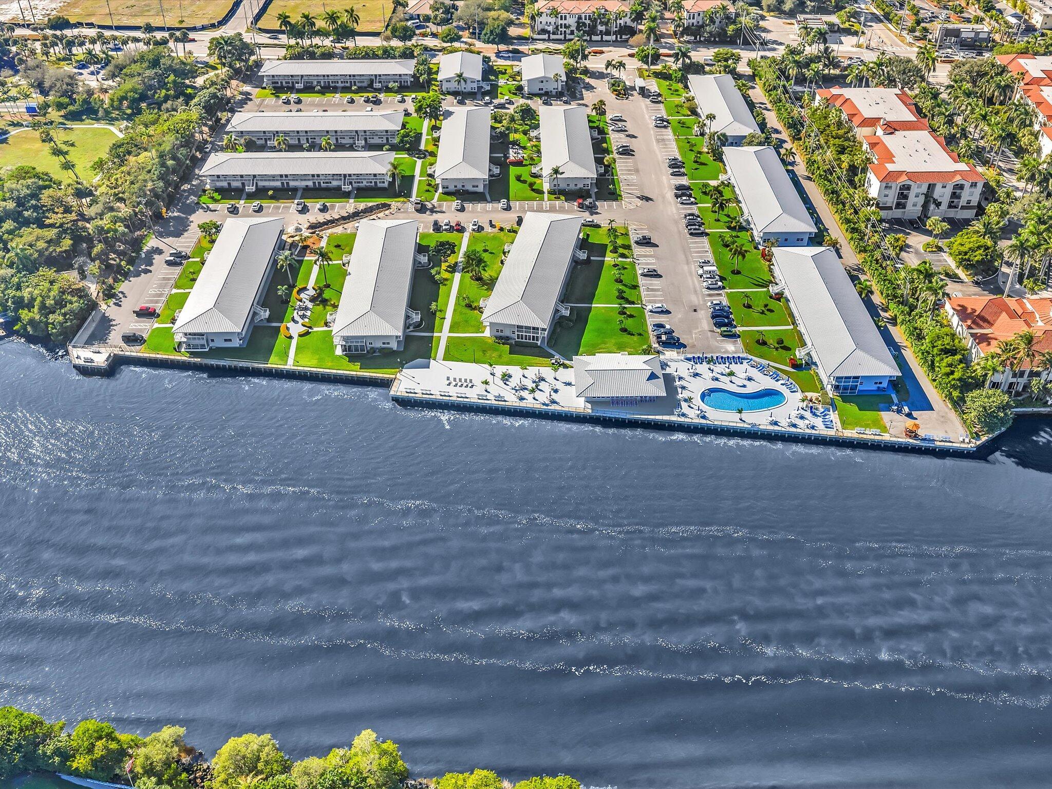 HAMPSHIRE GARDENSTWENTY F - Residential