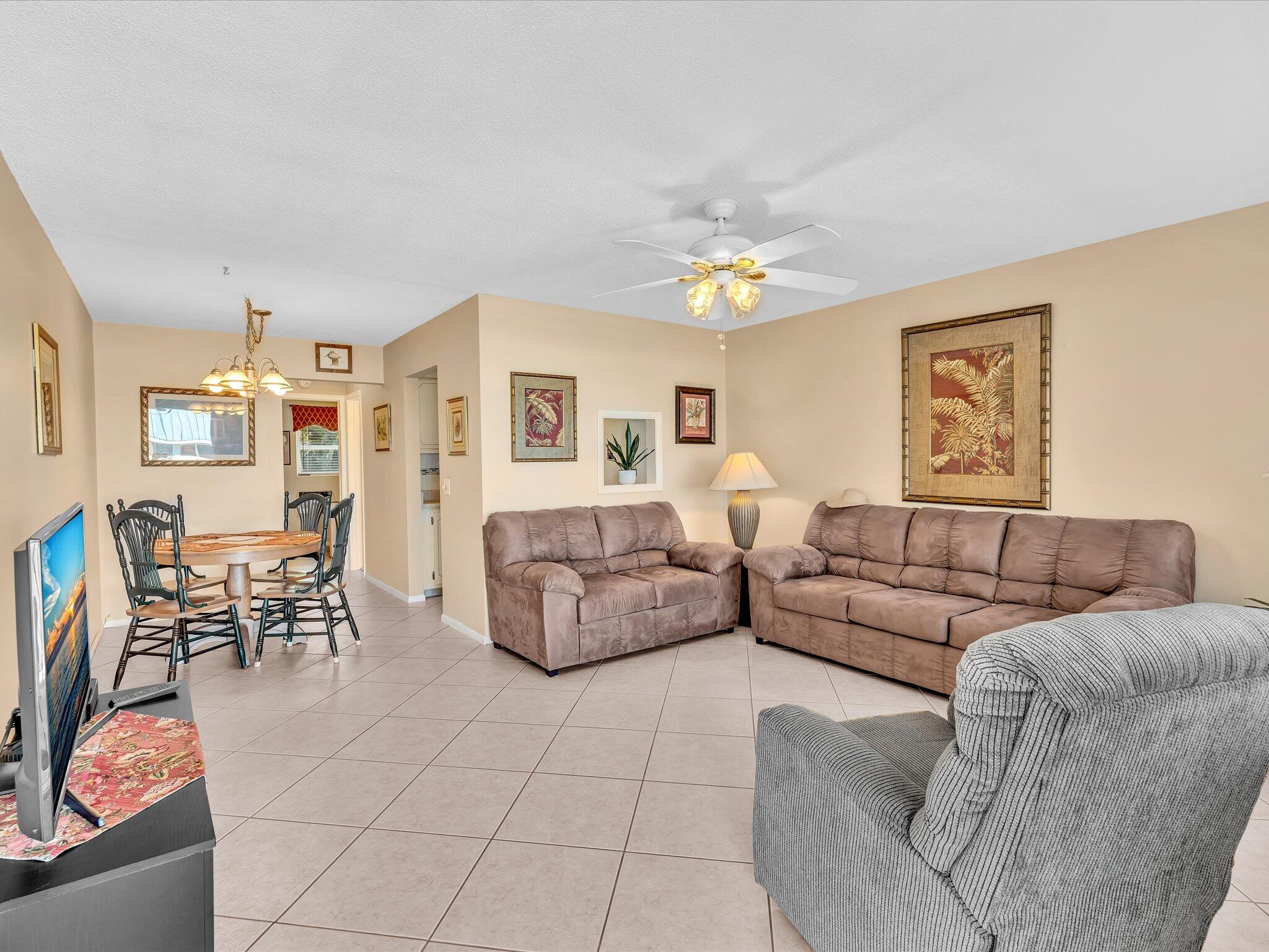 2542 S S Federal Highway #19 Highway 0190