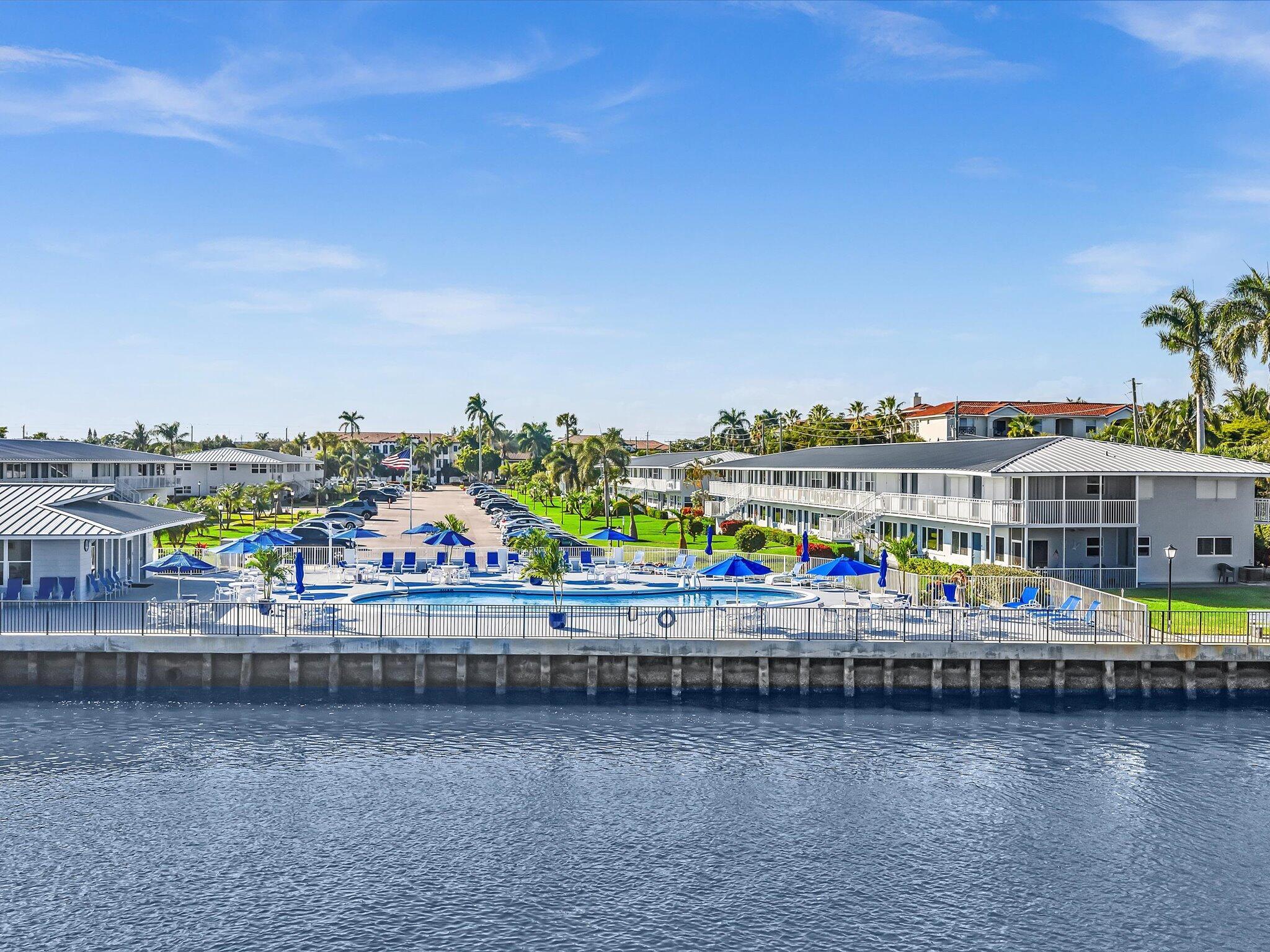 HAMPSHIRE GARDENSTWENTY F - Residential