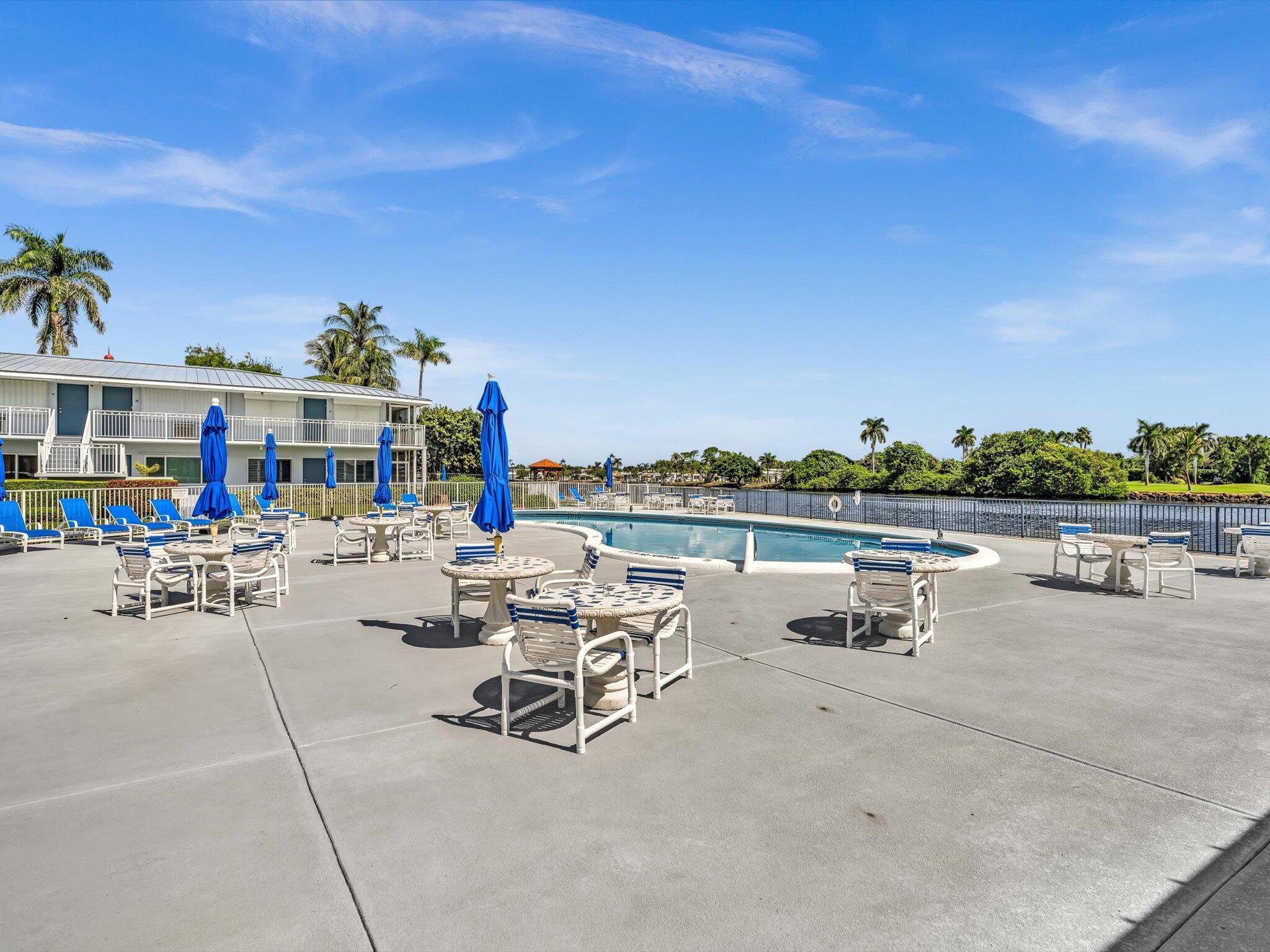 HAMPSHIRE GARDENSTWENTY F - Residential