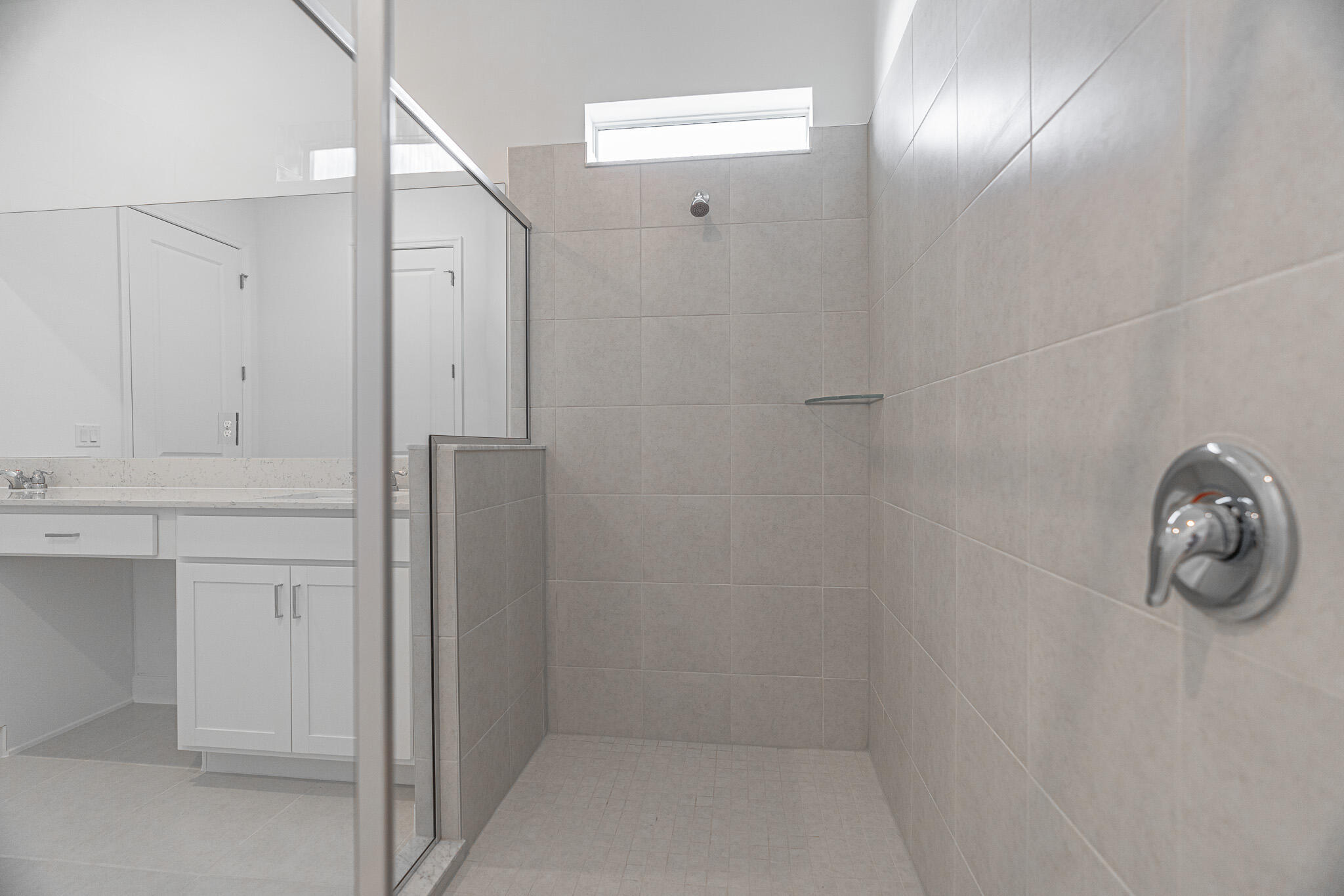 REPLAT OF VERANDA PRESERVE EAST - Residential Lease