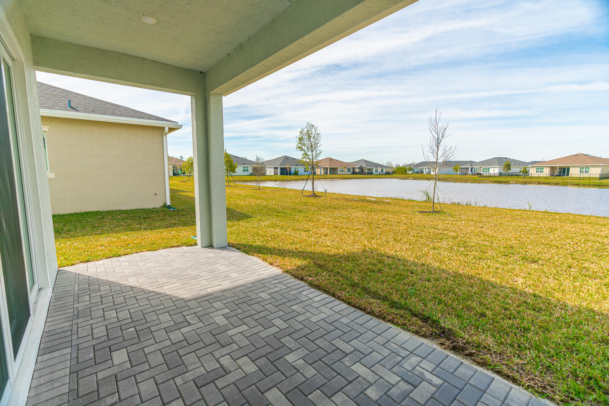REPLAT OF VERANDA PRESERVE EAST - Residential Lease
