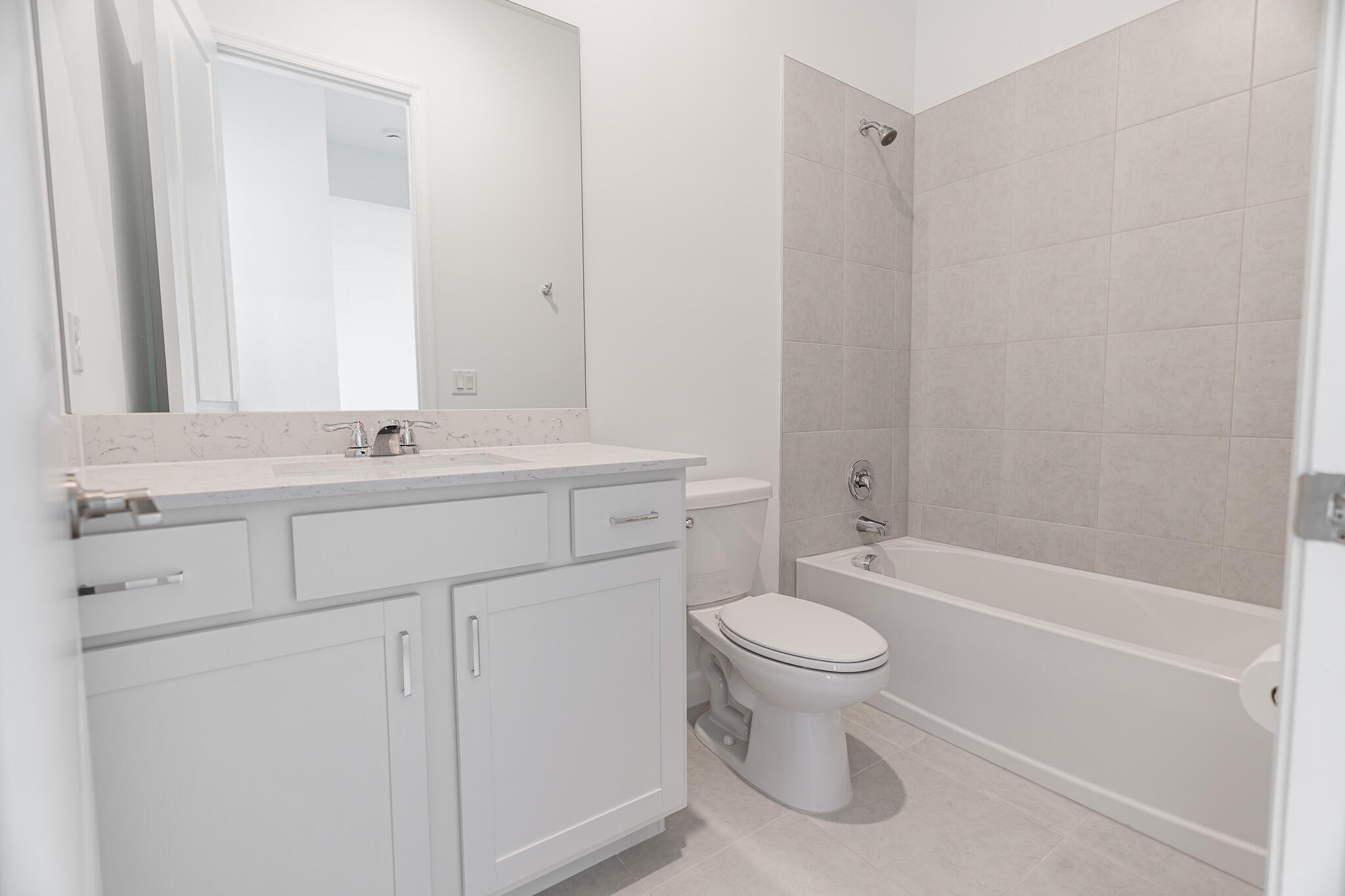 REPLAT OF VERANDA PRESERVE EAST - Residential Lease