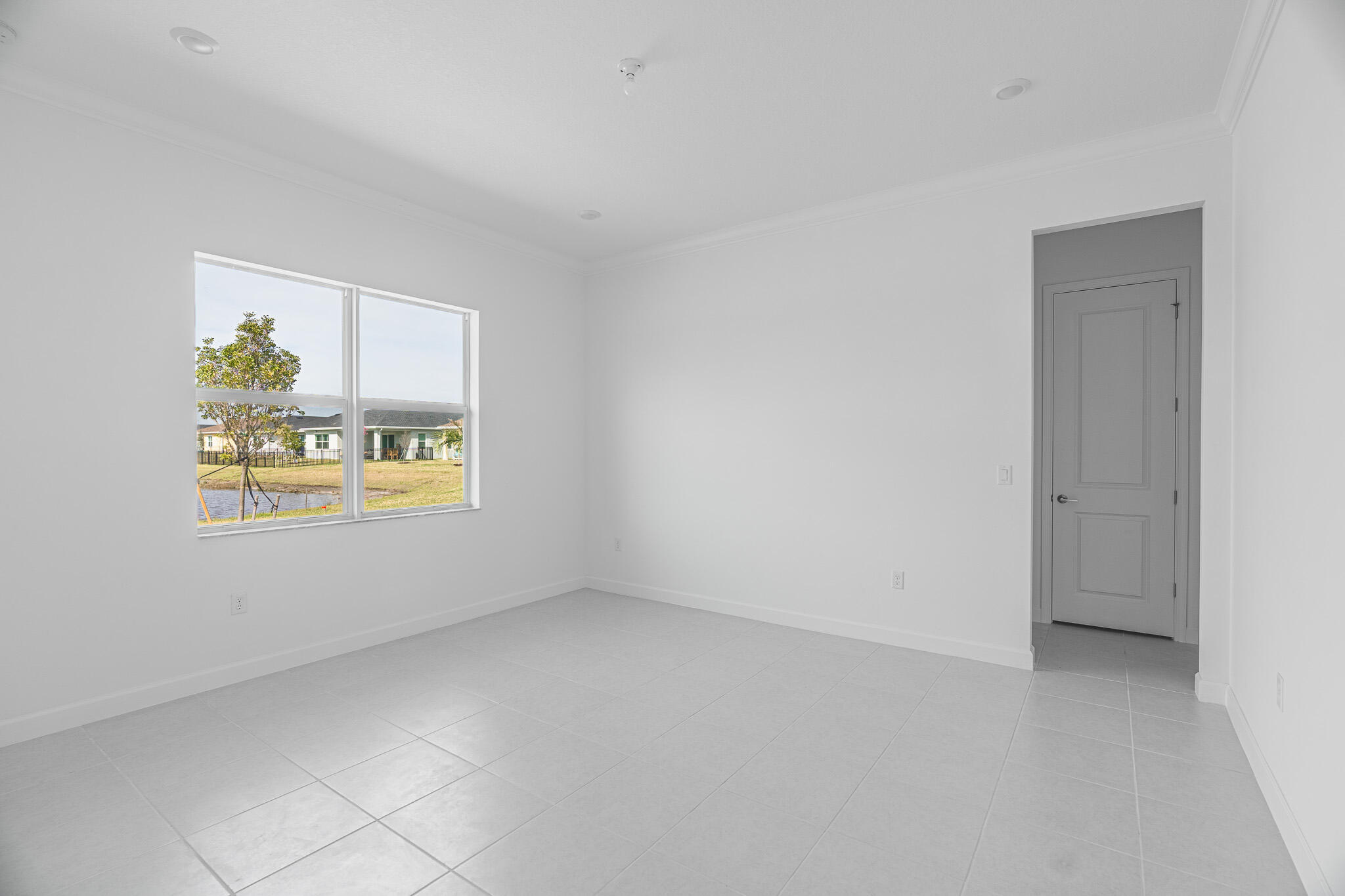 REPLAT OF VERANDA PRESERVE EAST - Residential Lease