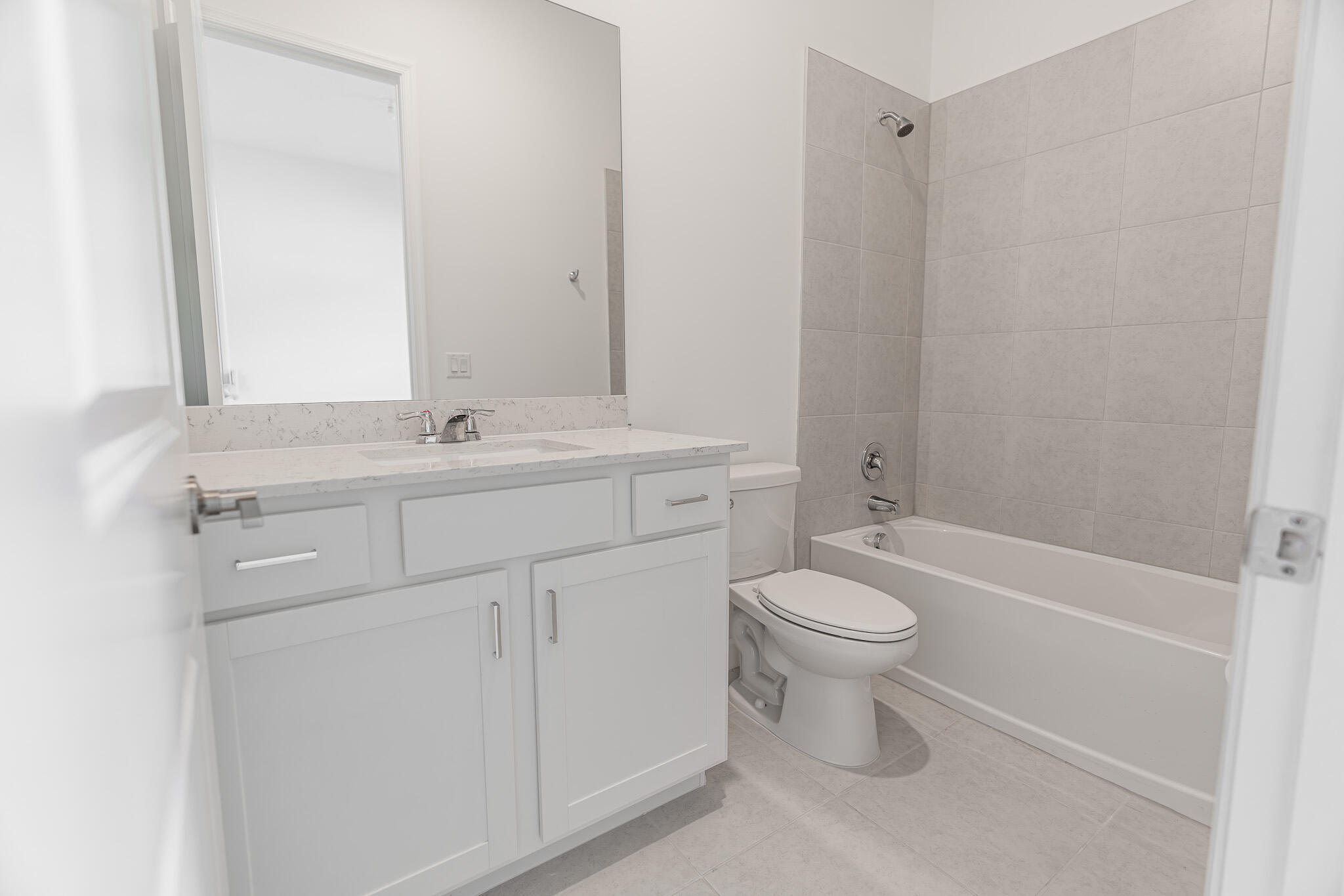 REPLAT OF VERANDA PRESERVE EAST - Residential Lease