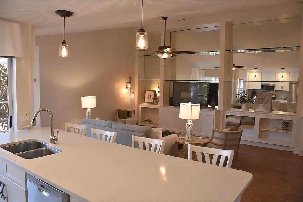 Photo of 1101 Sun Terrace Court, Palm Beach Gardens, FL 33403 (MLS # R11102716)