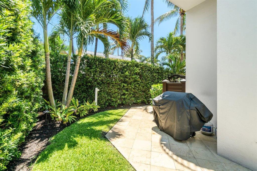 SHORE VIEW - Residential