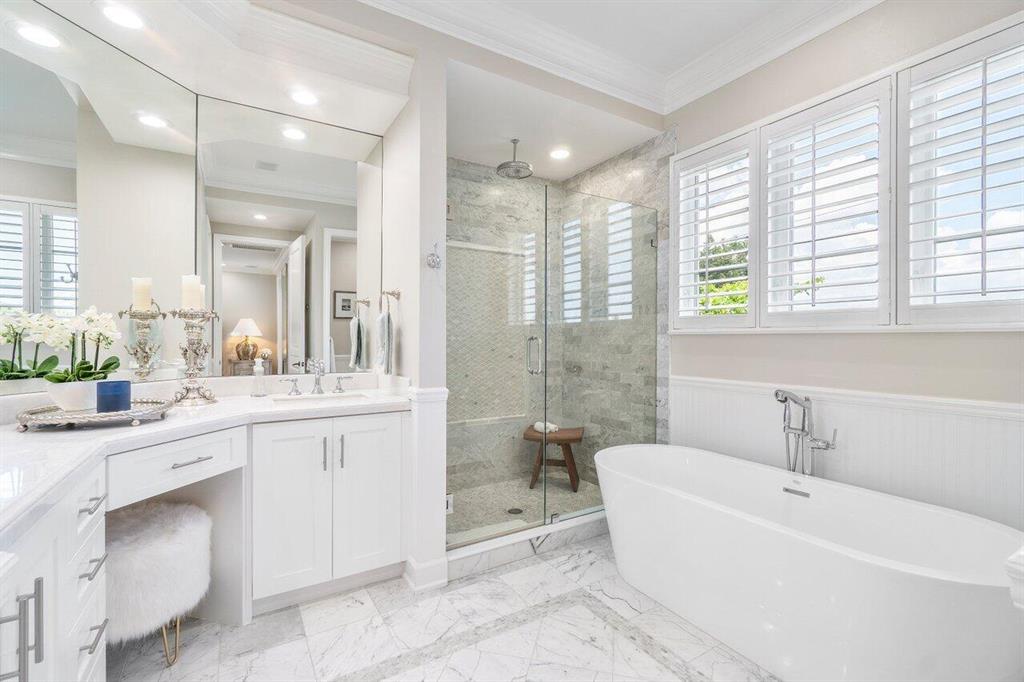 SHORE VIEW - Residential