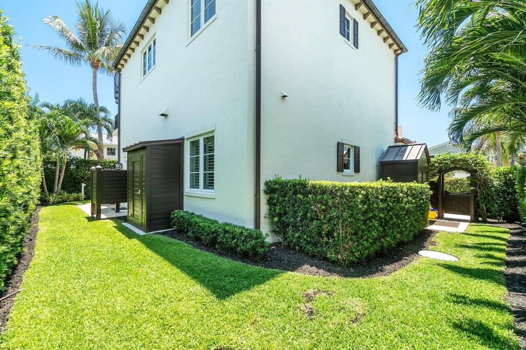 SHORE VIEW - Residential