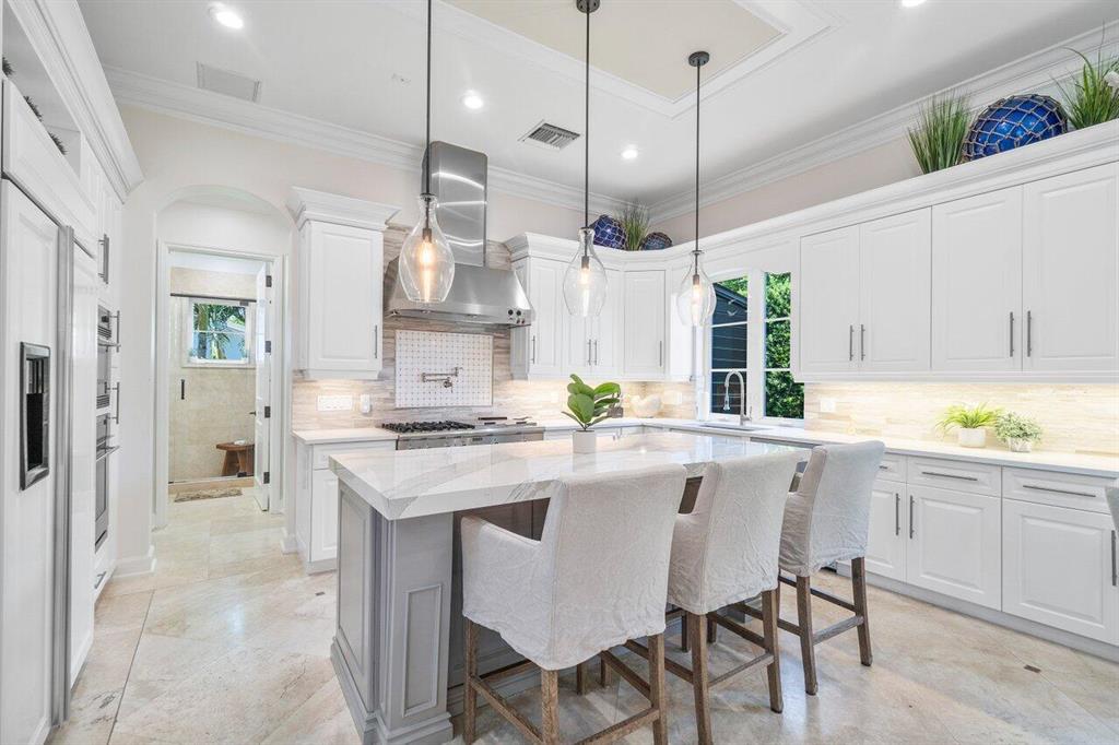 SHORE VIEW - Residential