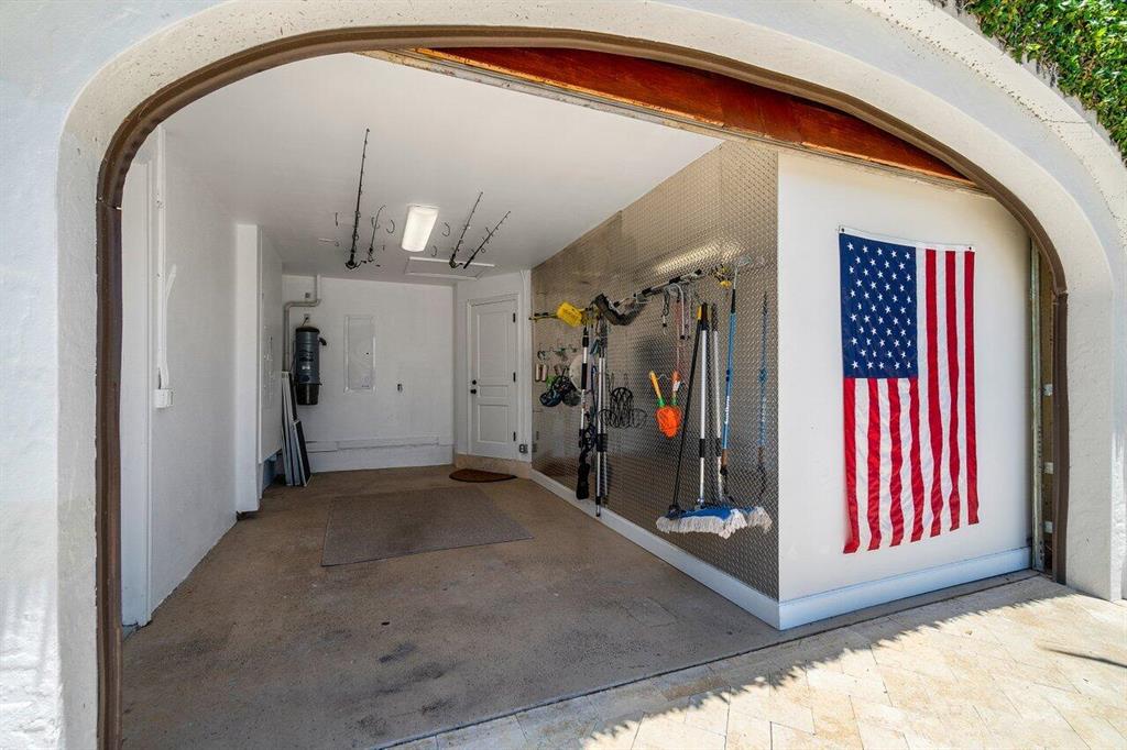 SHORE VIEW - Residential