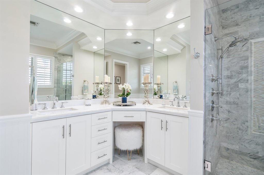 SHORE VIEW - Residential