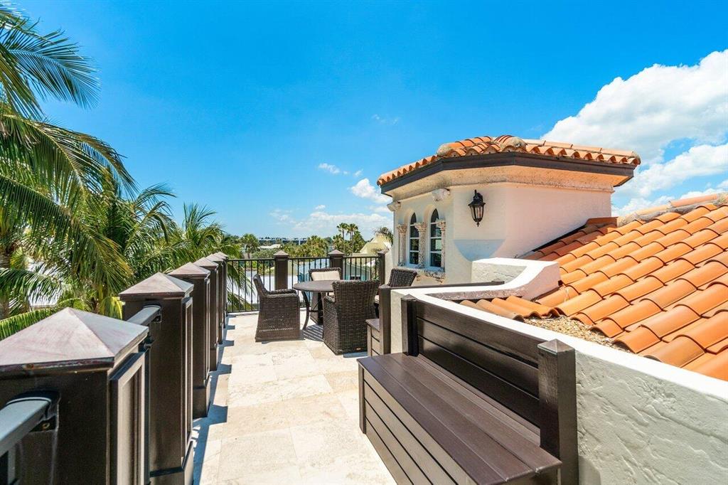 SHORE VIEW - Residential