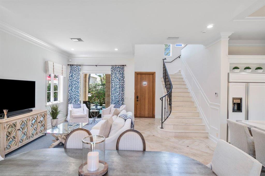 SHORE VIEW - Residential