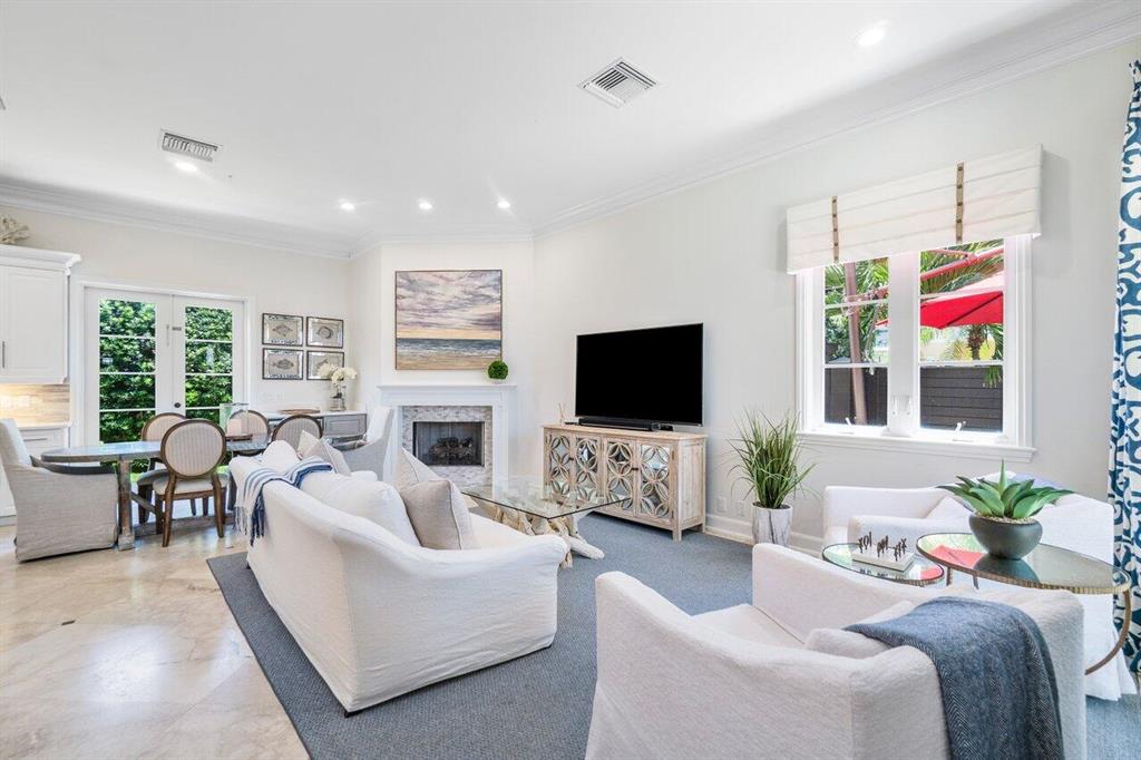 SHORE VIEW - Residential