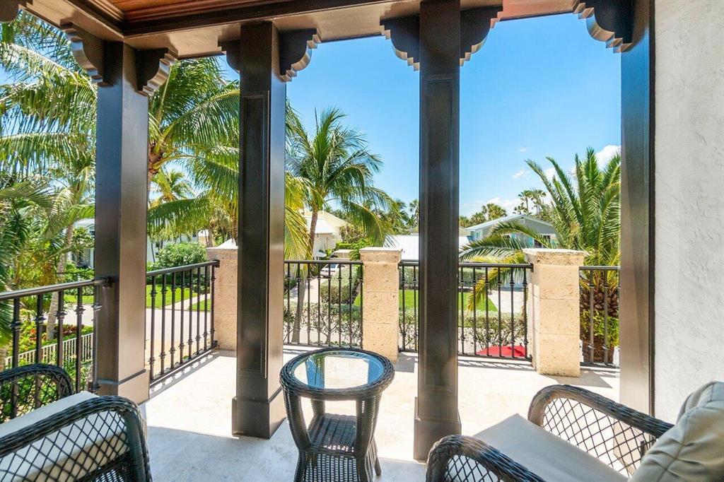 SHORE VIEW - Residential