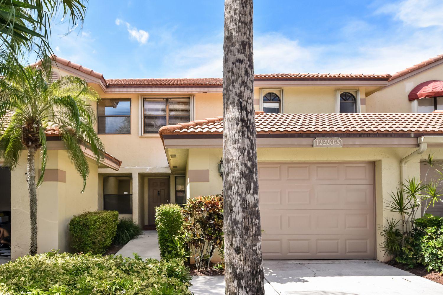 Don't miss out on this charming home! Features includes plank flooring, tile and plush carpet flooring throughout the interior. Along with gorgeous light fixers, you'll enjoy relaxing in the spacious living. Make your way outdoors and enjoy the warm Miami weather on the screened-in patio! The HOA has a lake, pool and cable as part of the amenities for your enjoyment. Make this house your home and apply today!
