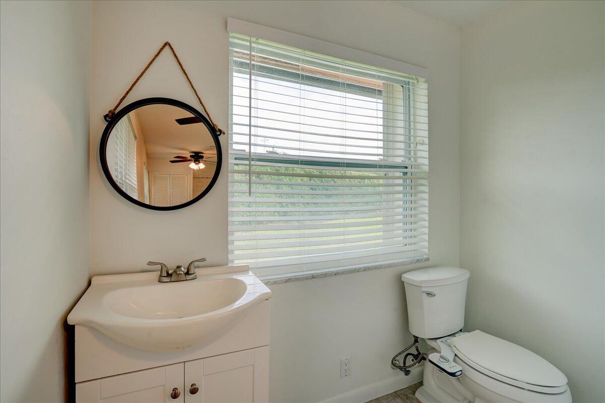 COUNTRY MANORS CONDO - Residential