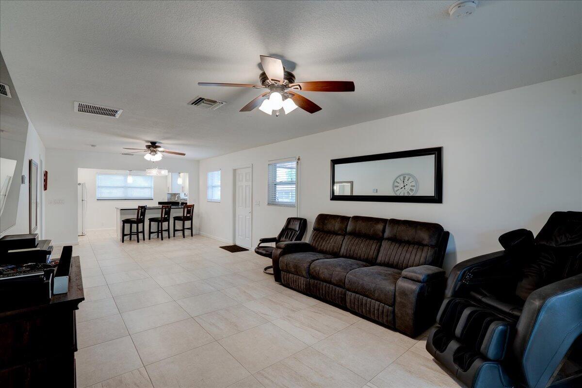 COUNTRY MANORS CONDO - Residential