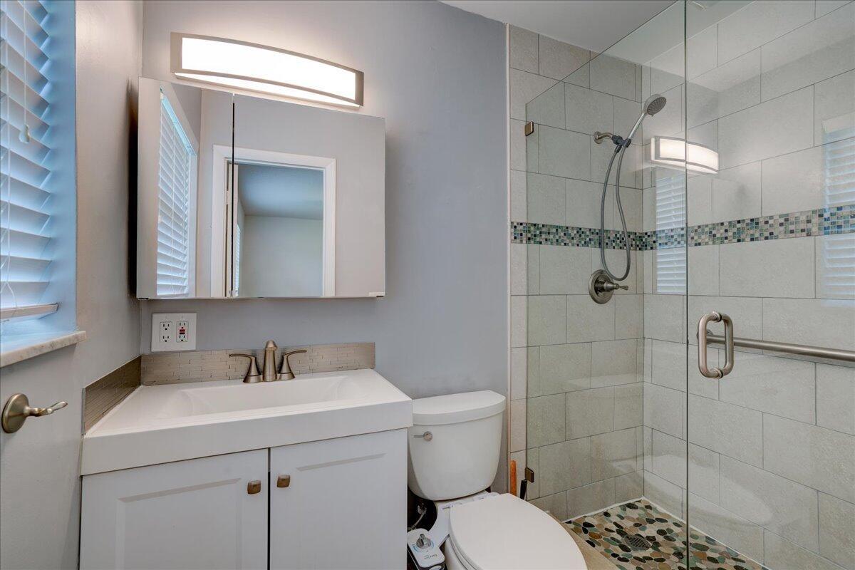 COUNTRY MANORS CONDO - Residential