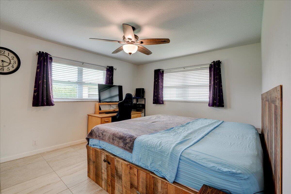 COUNTRY MANORS CONDO - Residential