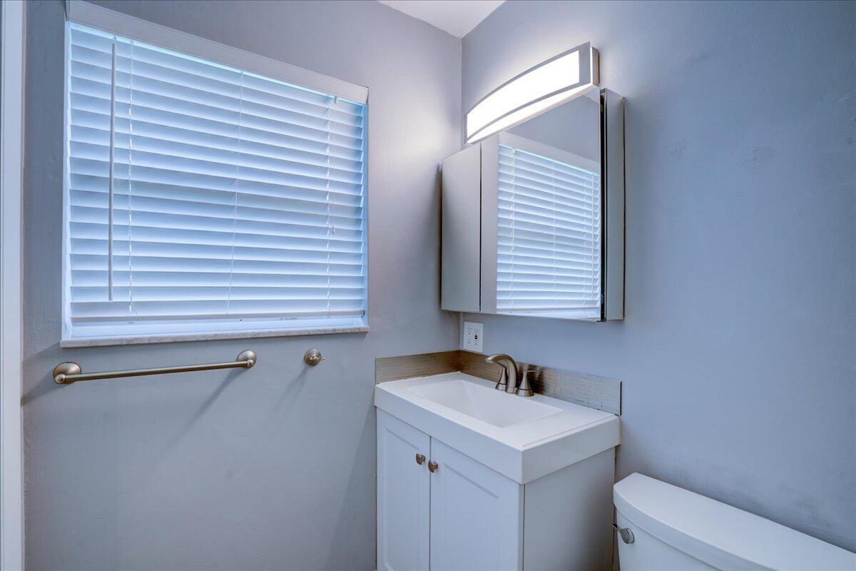 COUNTRY MANORS CONDO - Residential