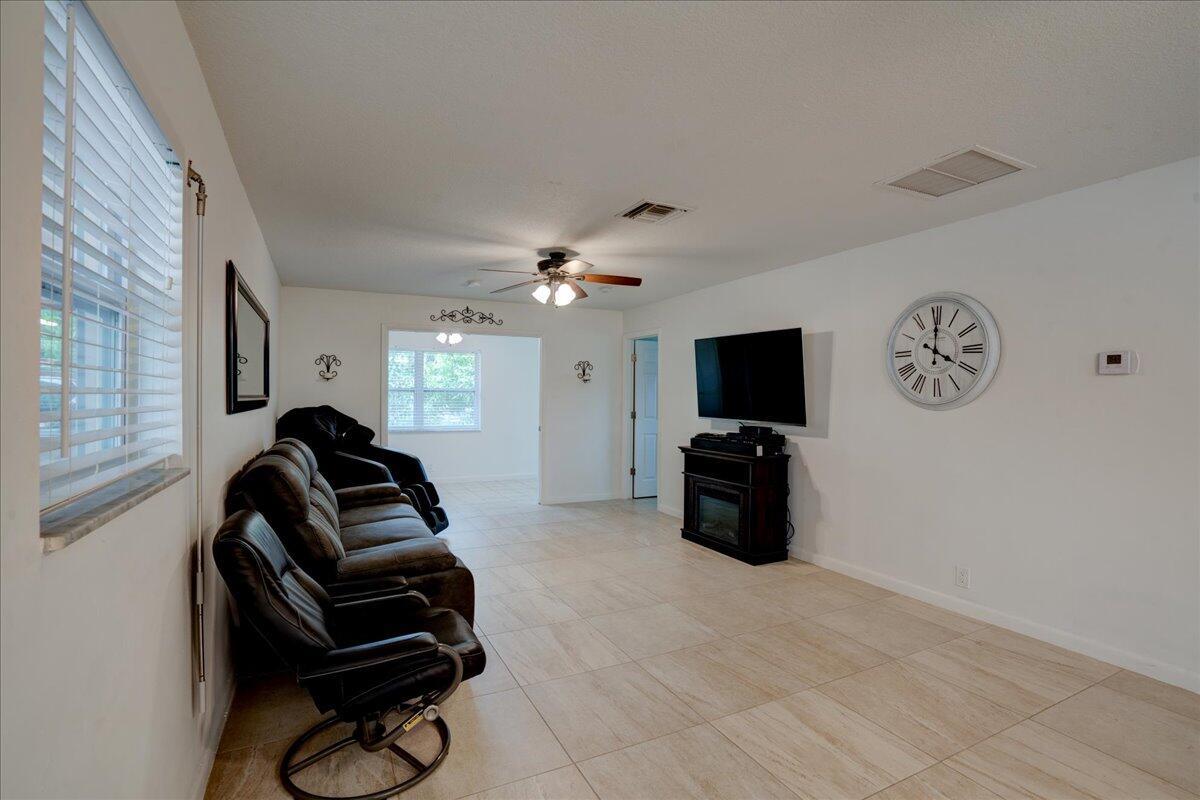 COUNTRY MANORS CONDO - Residential