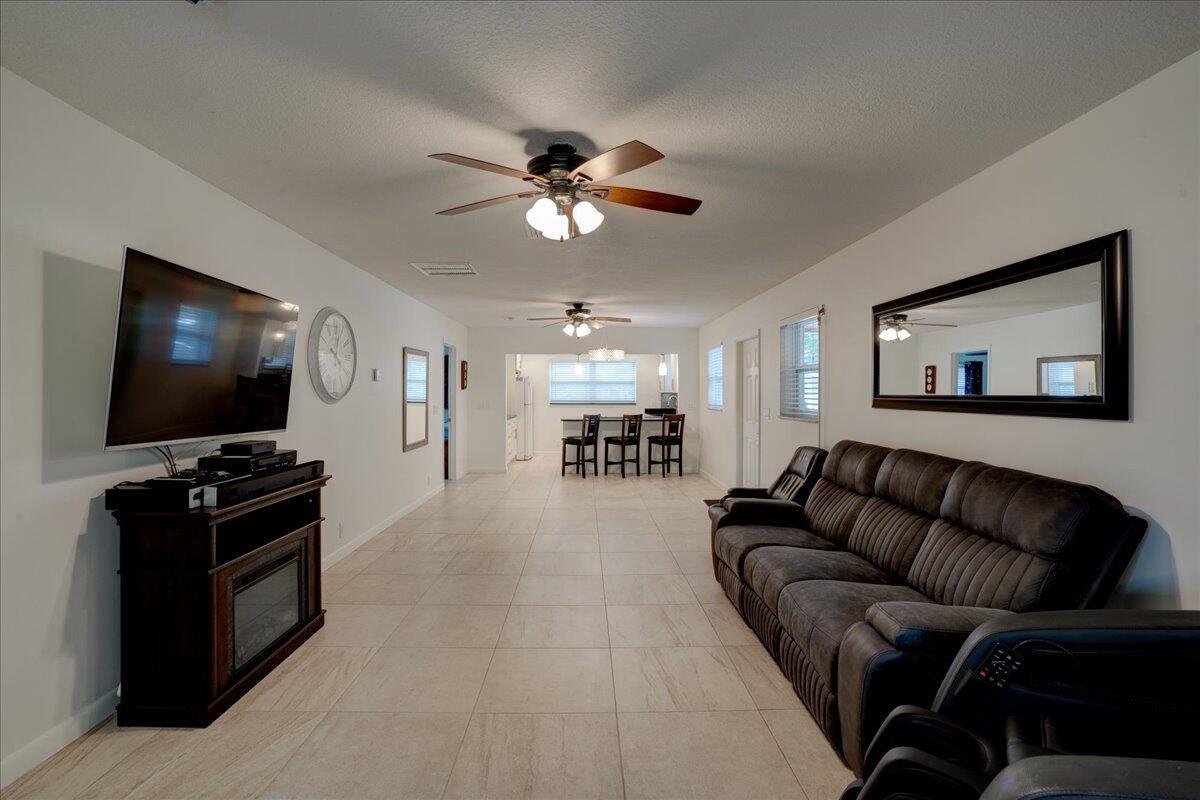 COUNTRY MANORS CONDO - Residential