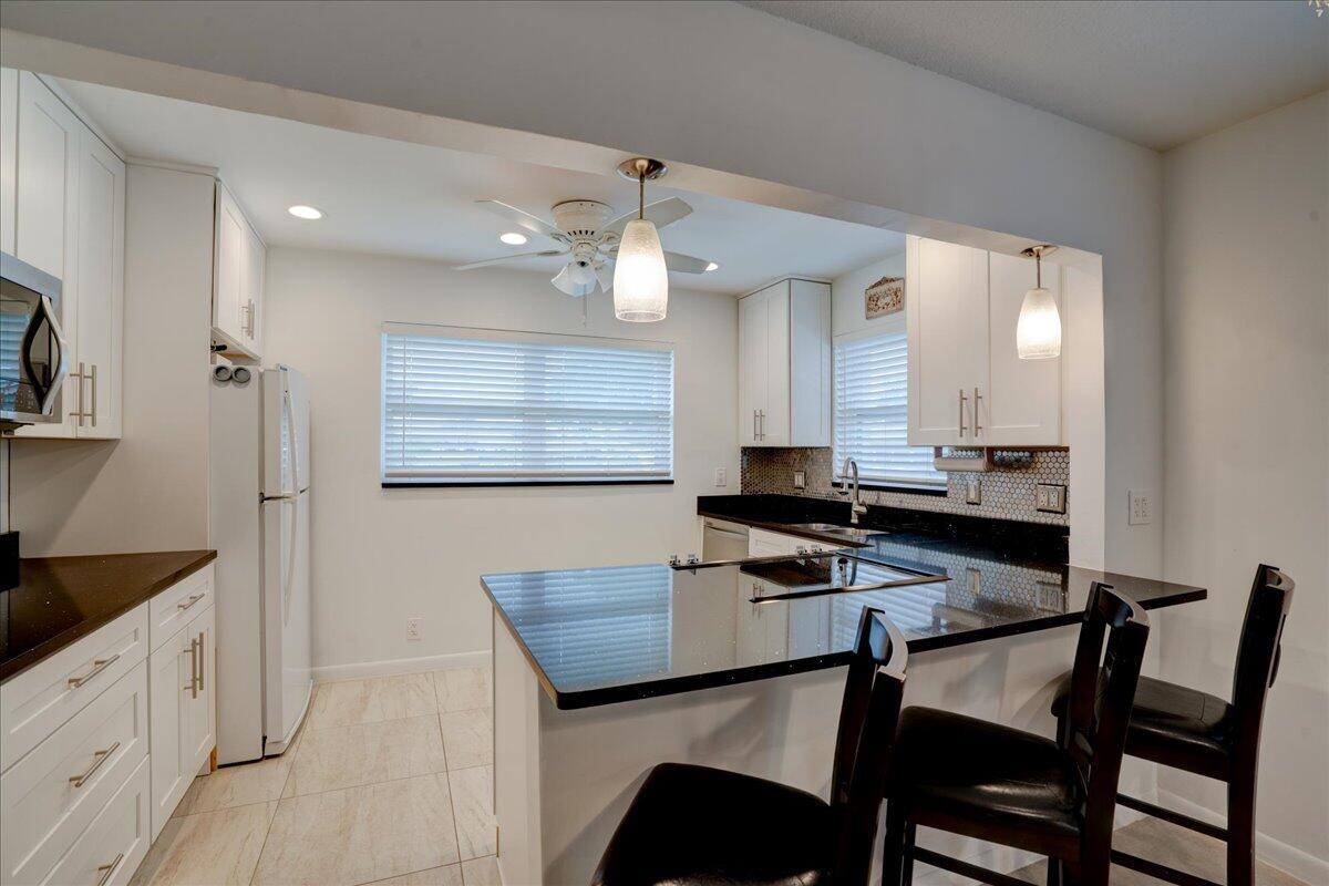 COUNTRY MANORS CONDO - Residential