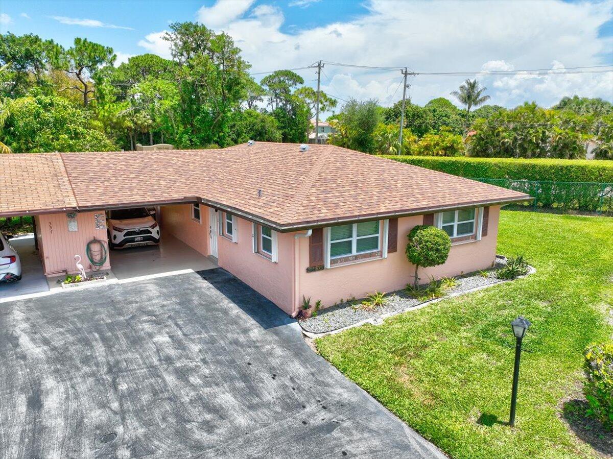 COUNTRY MANORS CONDO - Residential