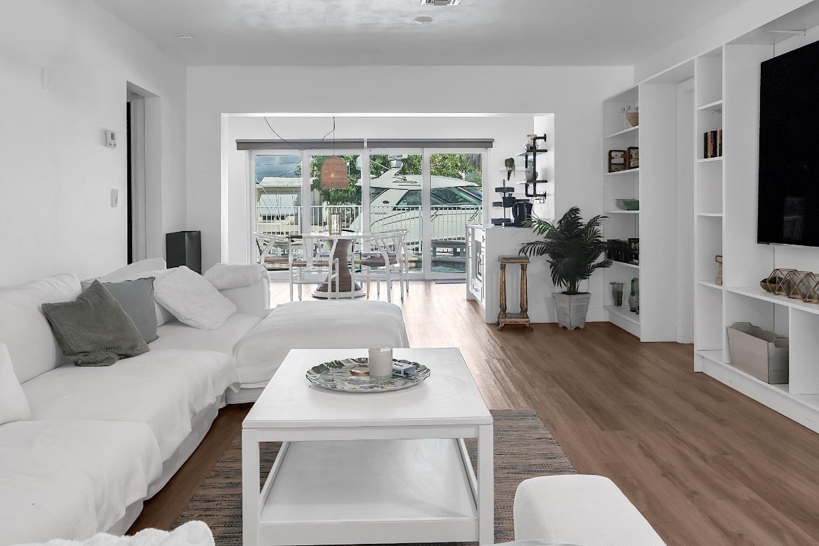 Pompano Isles 27-15 B - Residential Lease