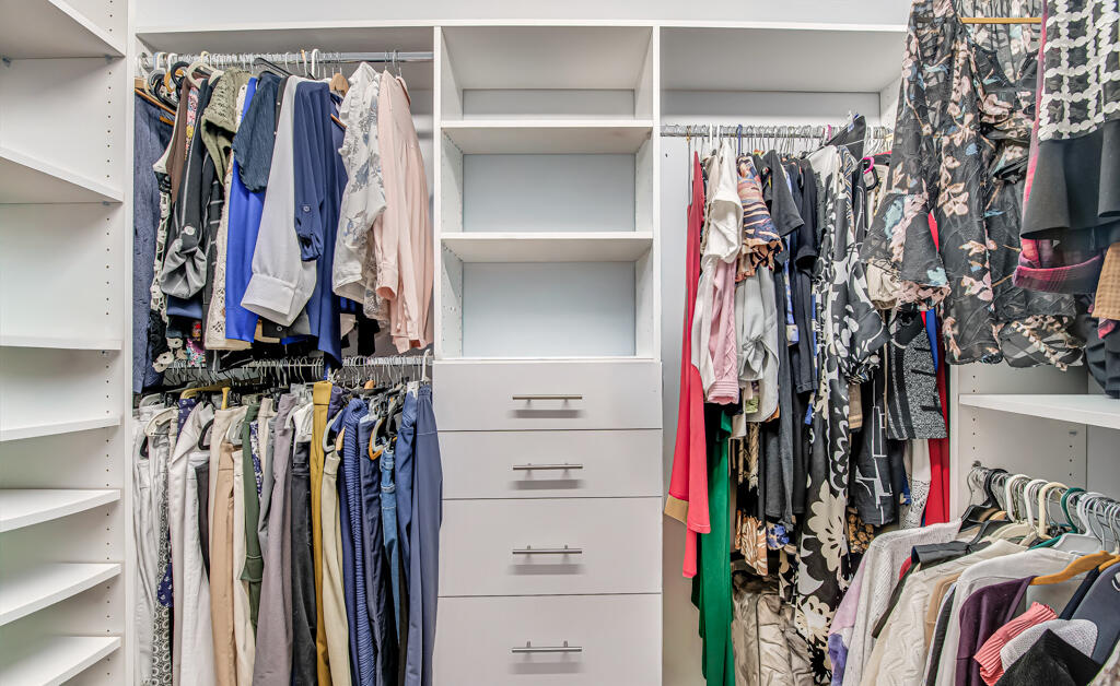 VENETIAN ISLES - Residential