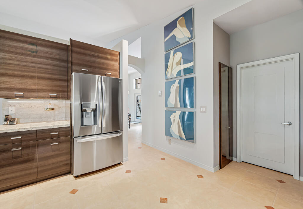 VENETIAN ISLES - Residential