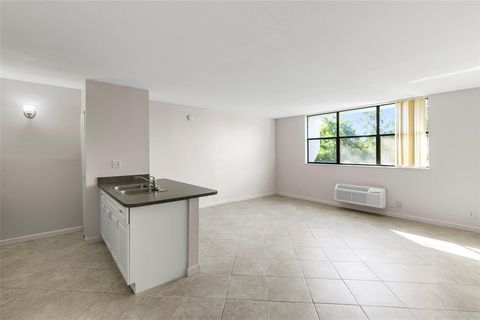 Photo of 2401 Riverside Dr #518B, Coral Springs, FL 33065 (MLS # F10532569) Photo of 2401 Riverside Dr #518B, Coral Springs, FL 33065 (MLS # F10532569)