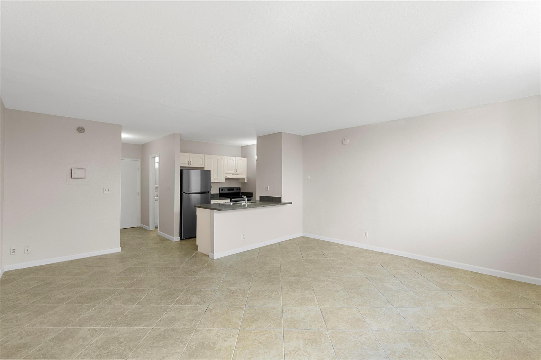 2401 Riverside Dr 518B