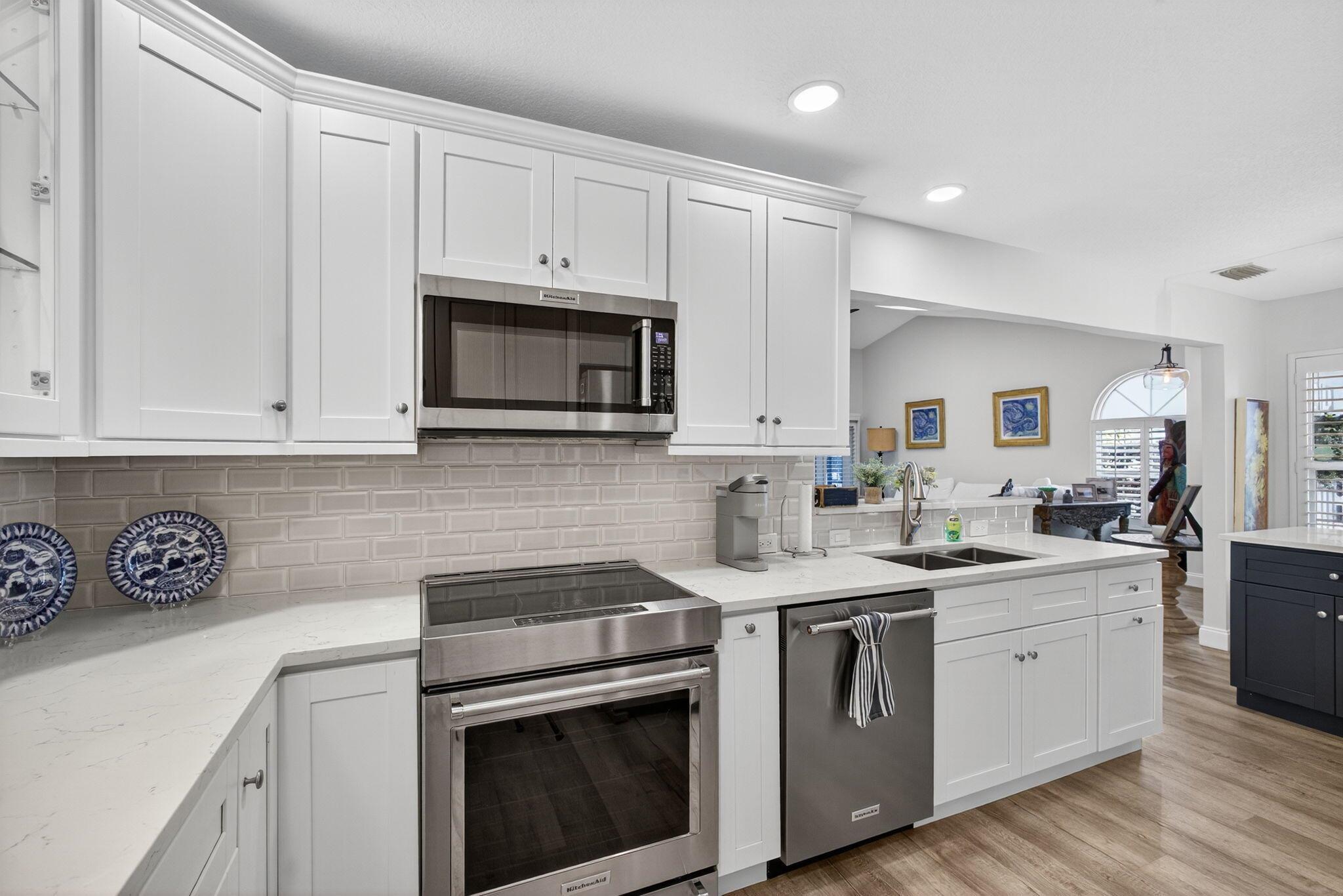 VILLAS OF OCEAN DUNES 4 - Residential