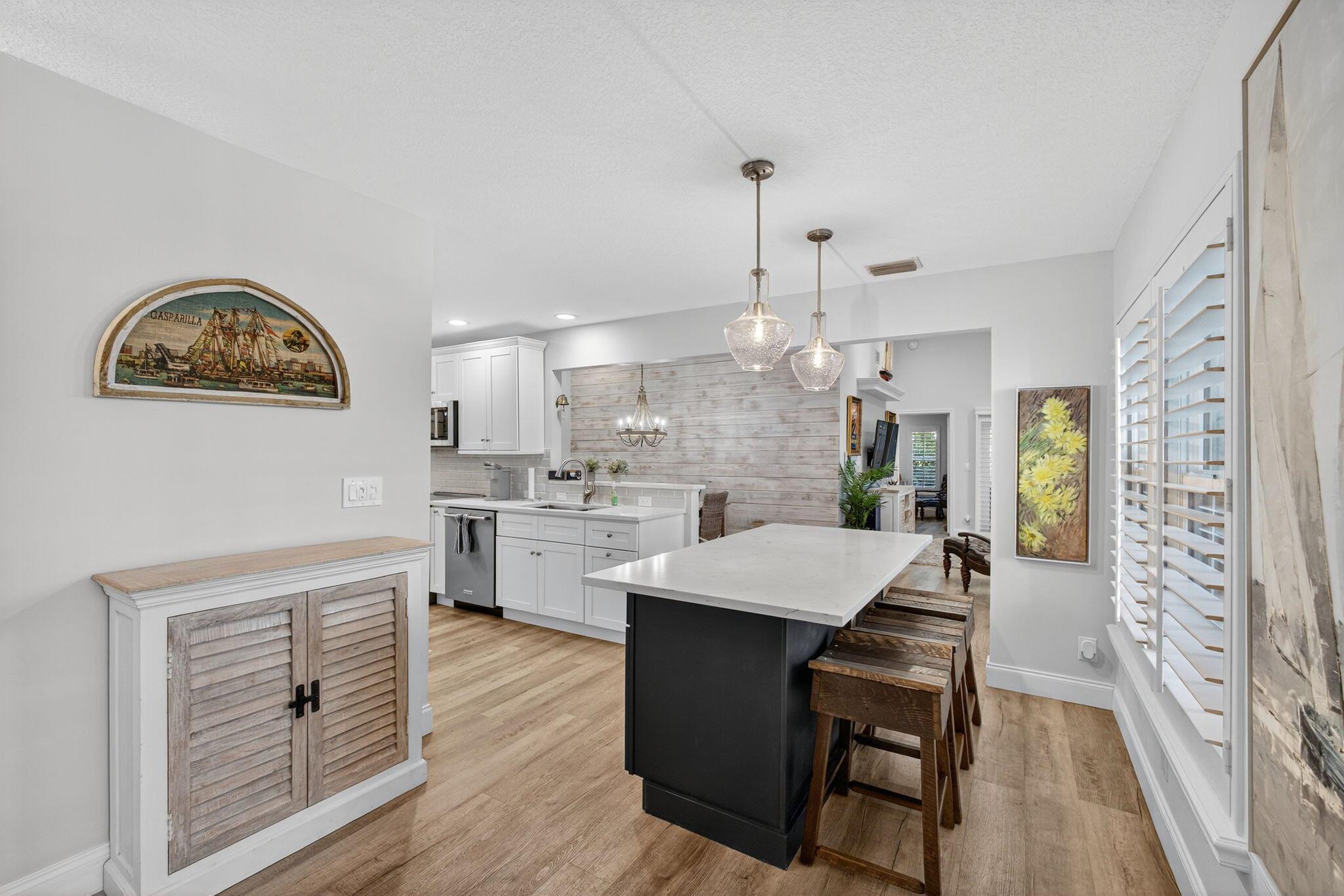 VILLAS OF OCEAN DUNES 4 - Residential