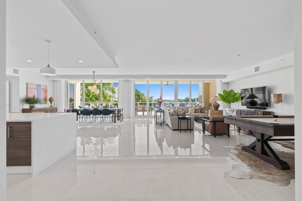 AZURE CONDO - Residential