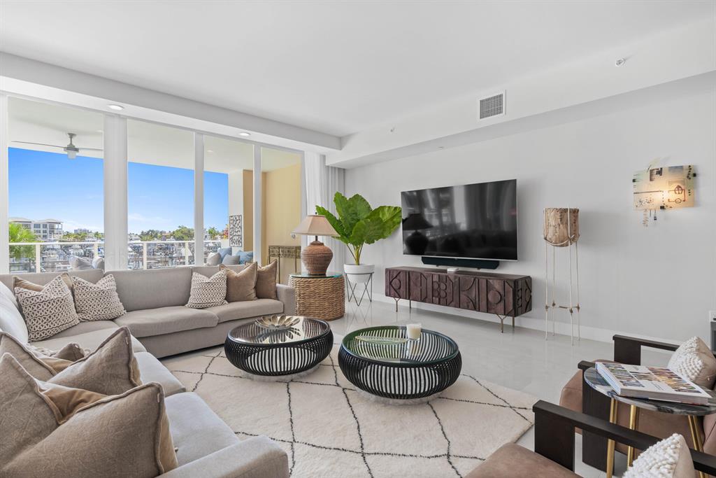 AZURE CONDO - Residential