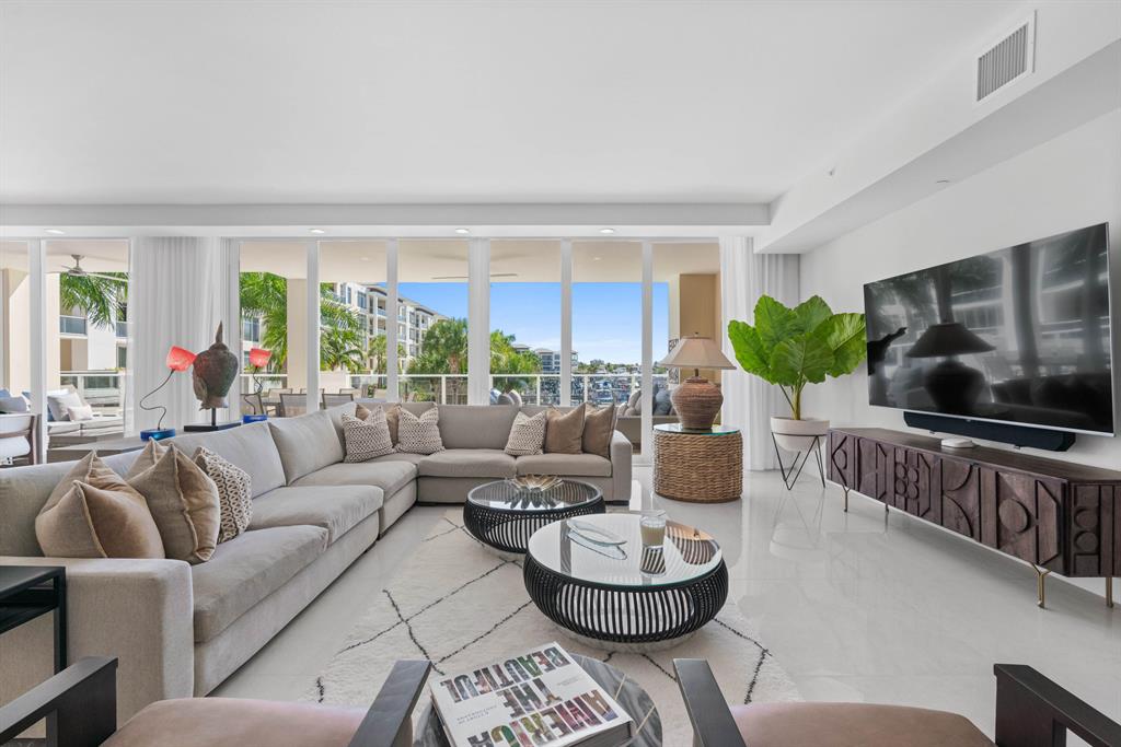 AZURE CONDO - Residential