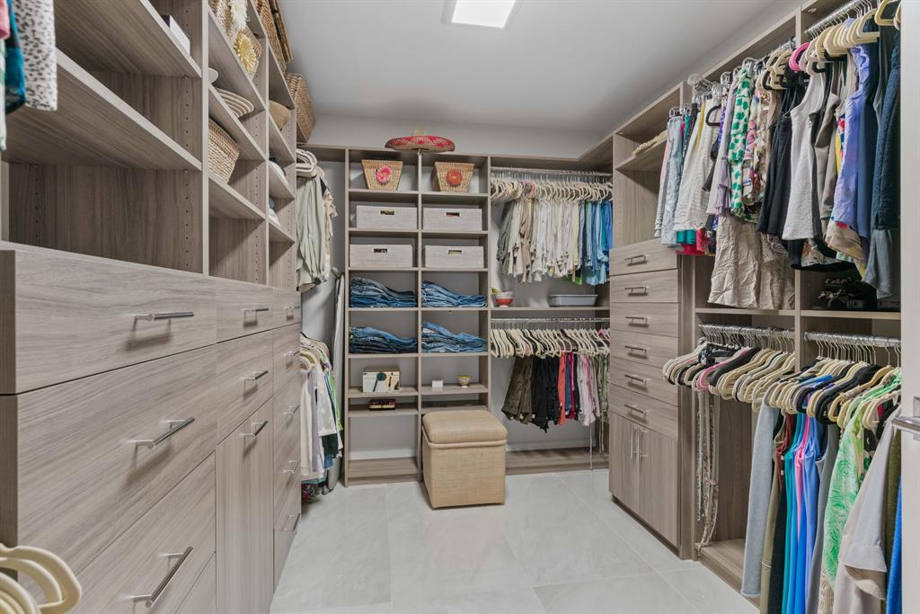 AZURE CONDO - Residential